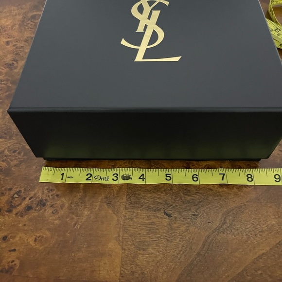 Authentic YSL Paper gift box - Picture 4 of 5